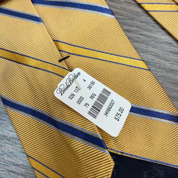 Brooks Brothers NWT Gold w/ Blue Stripe Tie - Picture 5 of 5